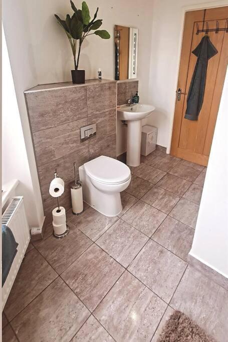Rarefind C.19th Loft With Balcony.nec/bhx 10 Mins.