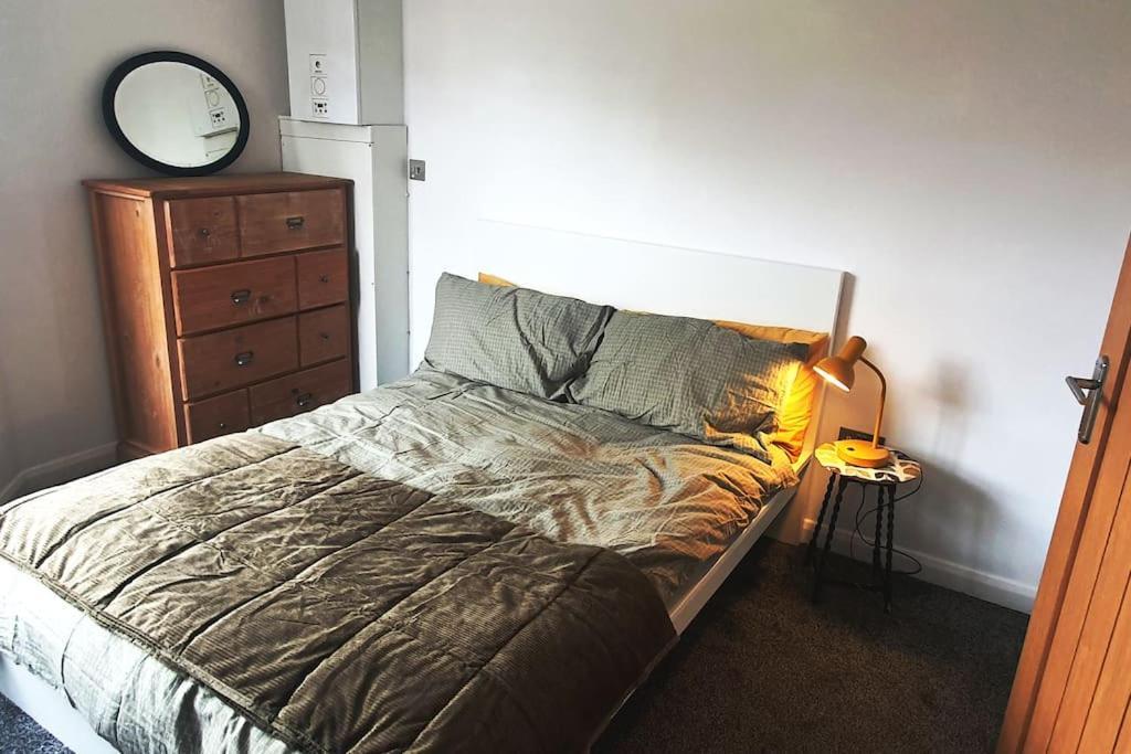 Apartment Rarefind C.19th Loft With Balcony.nec/bhx 10 Mins. Coleshill