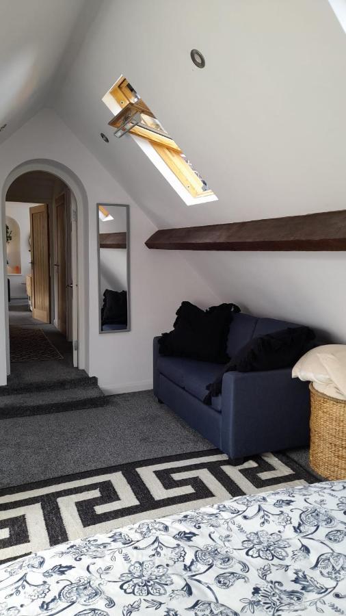 Rarefind C.19th Loft With Balcony.nec/bhx 10 Mins. *