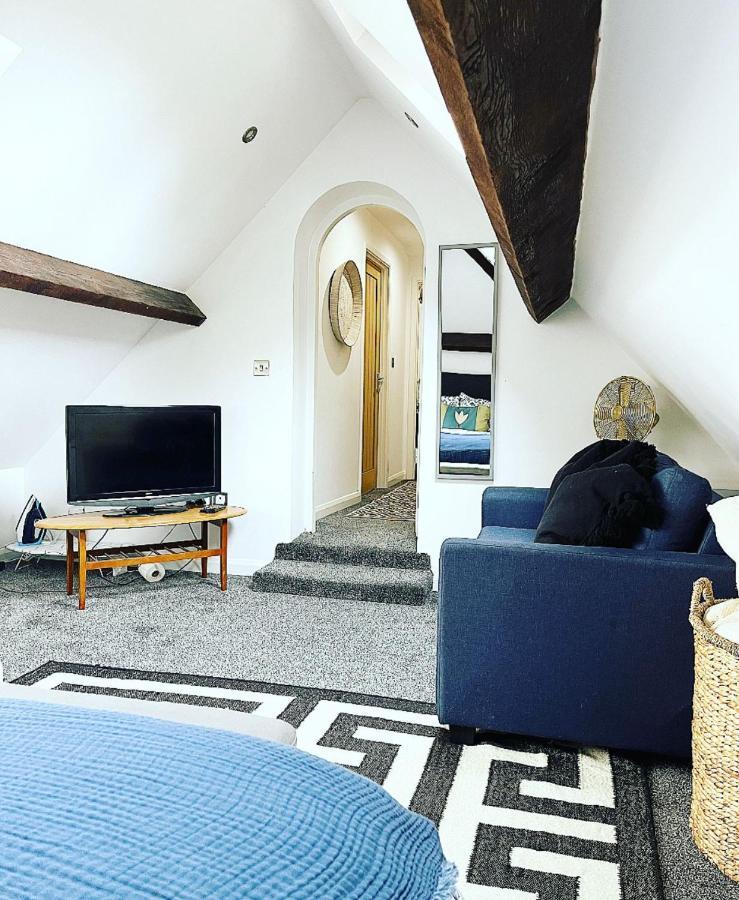 Rarefind C.19th Loft With Balcony.nec/bhx 10 Mins. * Coleshill